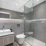 Stylish Jvc Studio Sleeps 2 With Pool & Gym Access